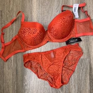 Bra and panty set